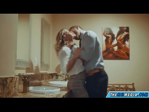 ❤️ Uma blonde obugaxayo ekuyenga endlini yangasese yomphakathi Zokubhebhana ku-zu.dreamlandpassionfever.ru ❌️❤